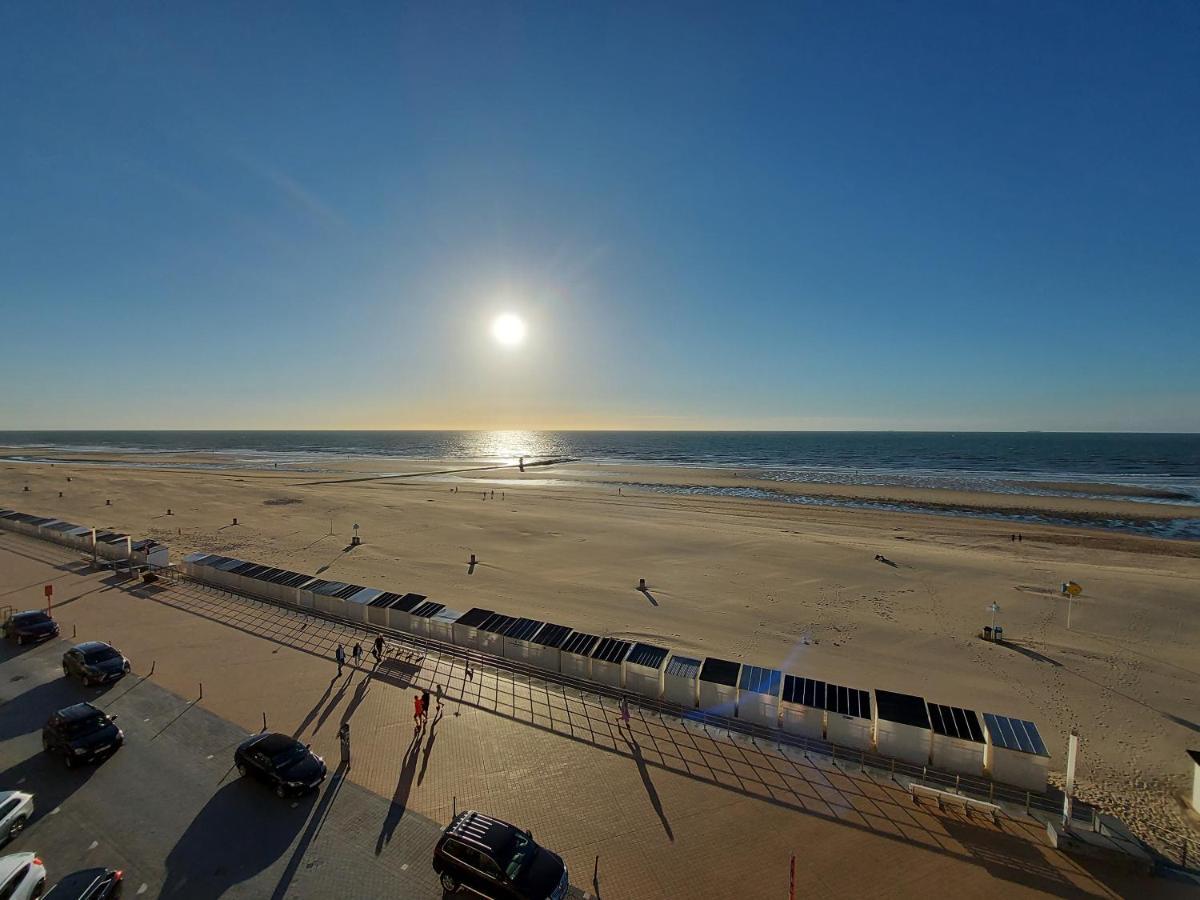 Appartement Met Zeezicht En Verwarmd Zwembad Ostend Exterior photo